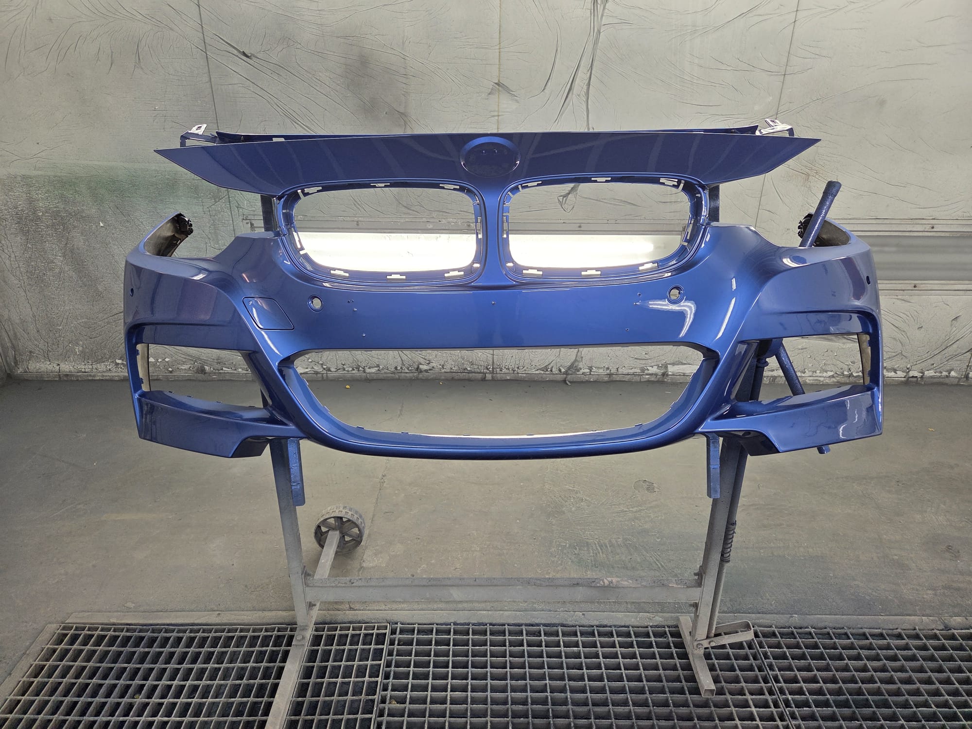 Car bodywork and paint repair service in Shaftesbury